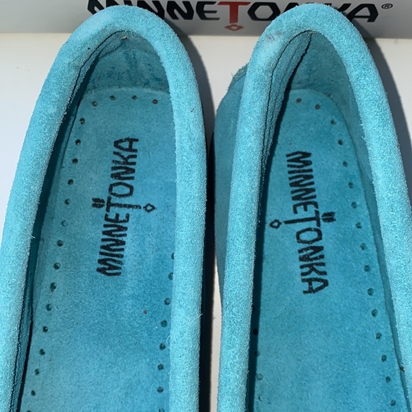 AUTH NIB MINNETONKA KILTY MOCCASINS HARDSOLE TURQUOISE - Picture 3 of 9